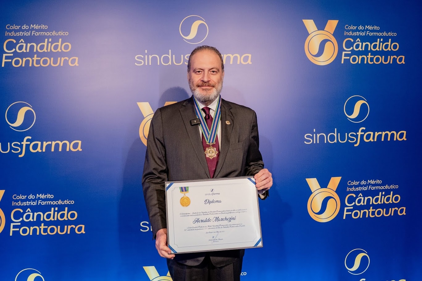 Heraldo Marchezini, CEO da Biomm é homenageado com o Colar Cândido Fontoura do Mérito Industrial Farmacêutico 2025